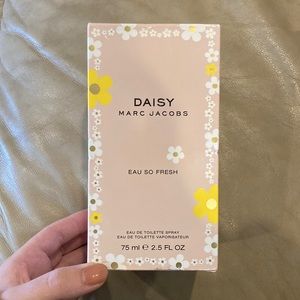 Marc Jacobs Daisy